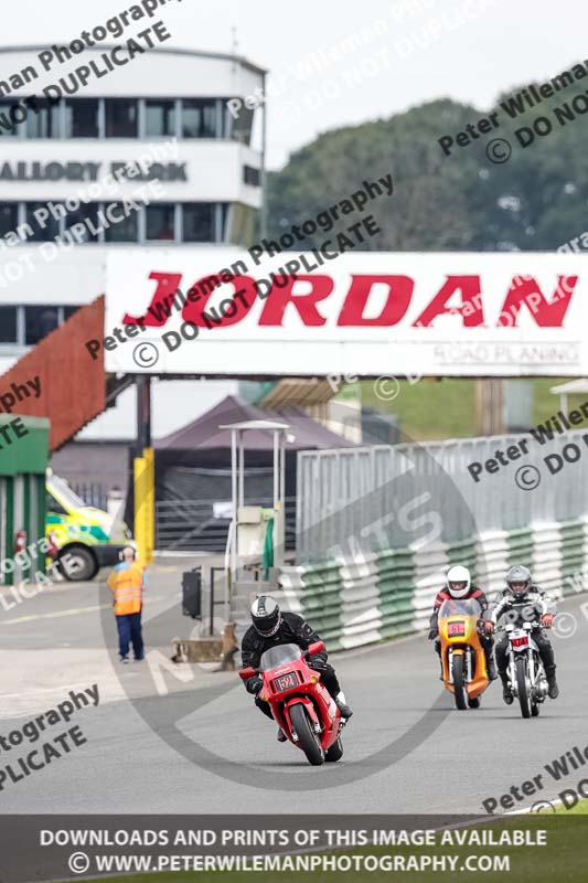 Vintage motorcycle club;eventdigitalimages;mallory park;mallory park trackday photographs;no limits trackdays;peter wileman photography;trackday digital images;trackday photos;vmcc festival 1000 bikes photographs